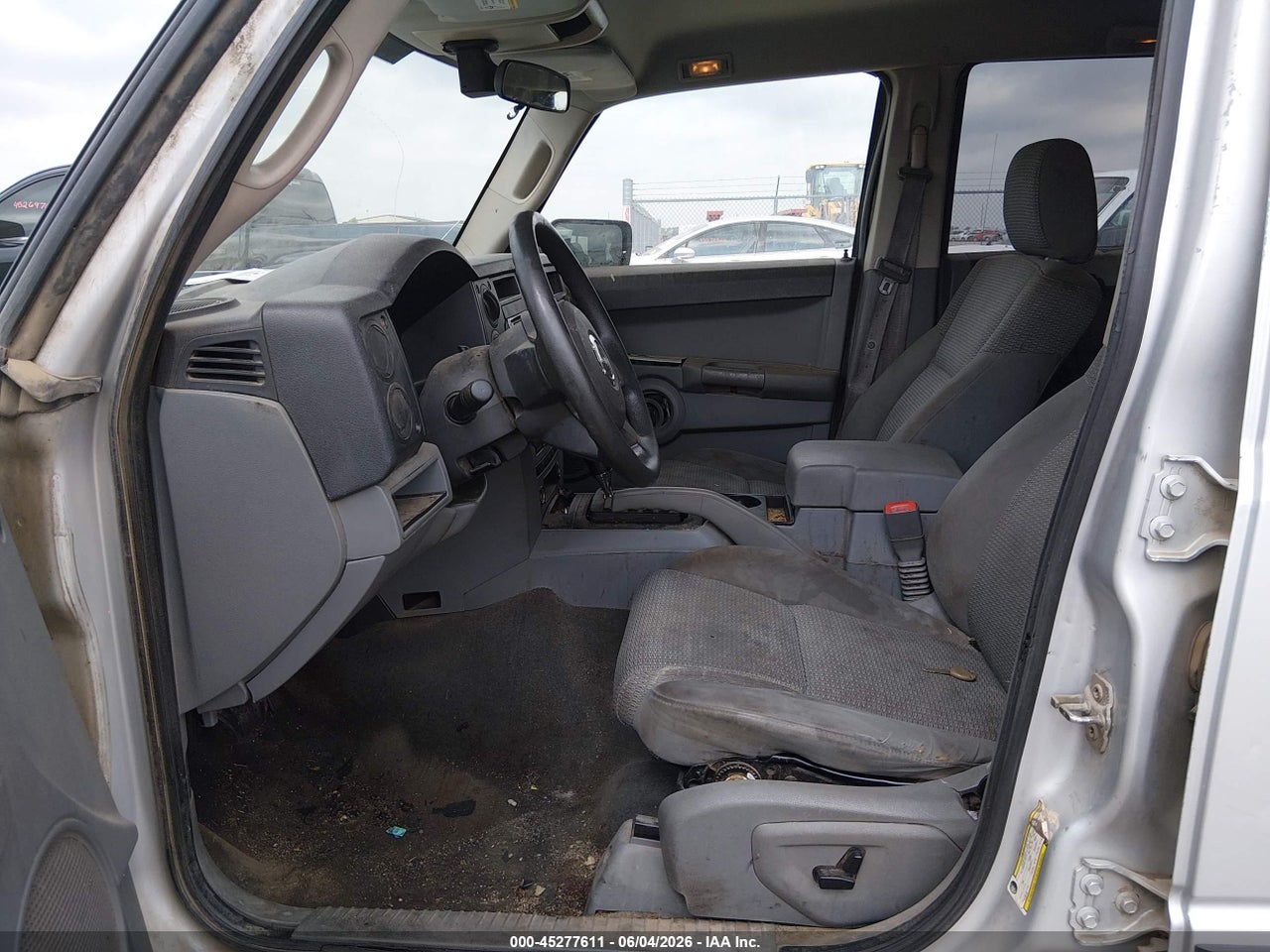 2006 JEEP COMMANDER   · 5/11