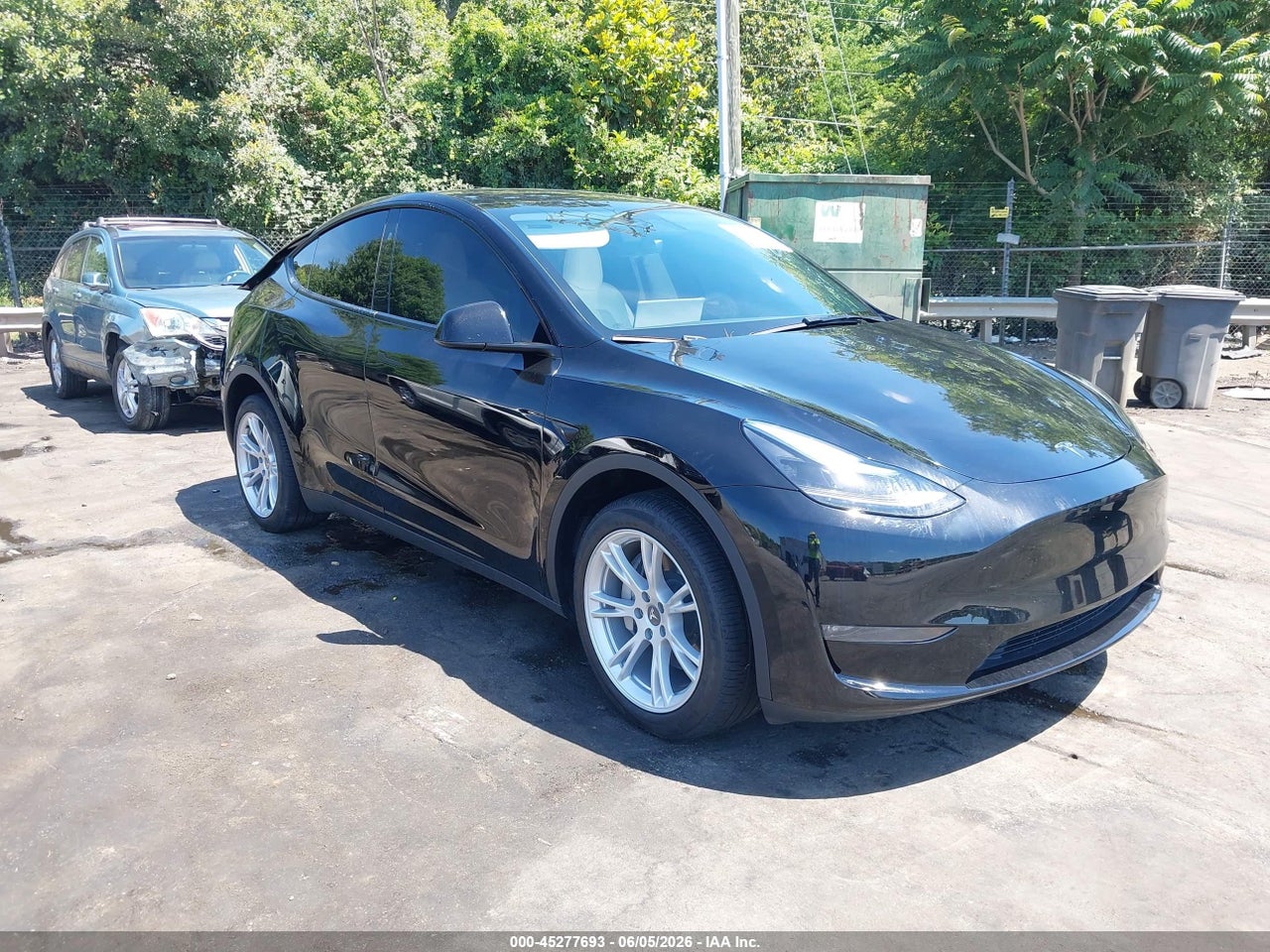 7SAYGDEE8RA****** · 2024 TESLA MODEL Y LONG RANGE DUAL MOTOR ALL-WHEEL DRIVE