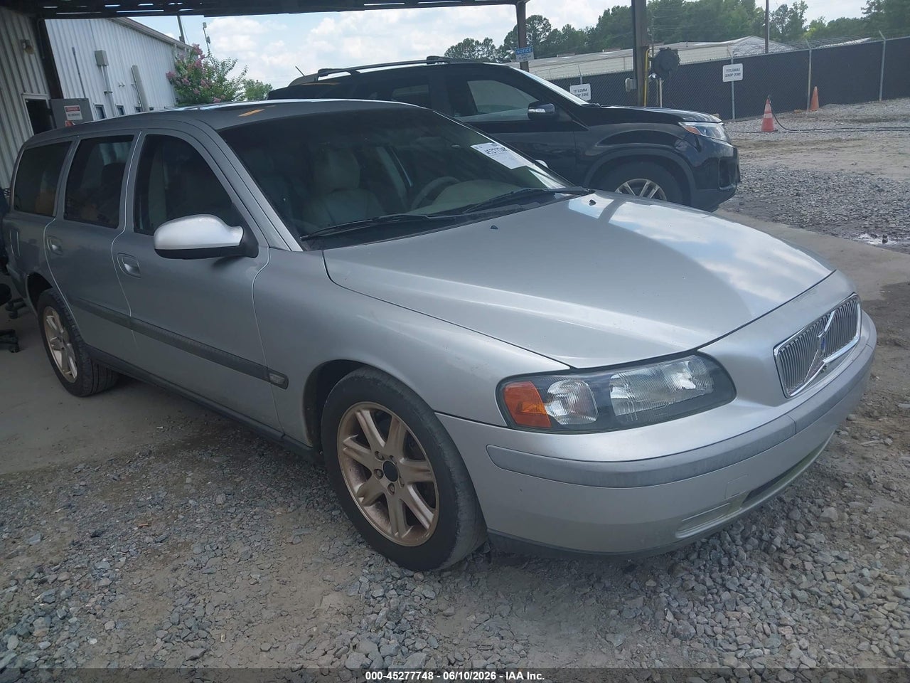YV1SW61R922****** · 2002 VOLVO V70 2.4
