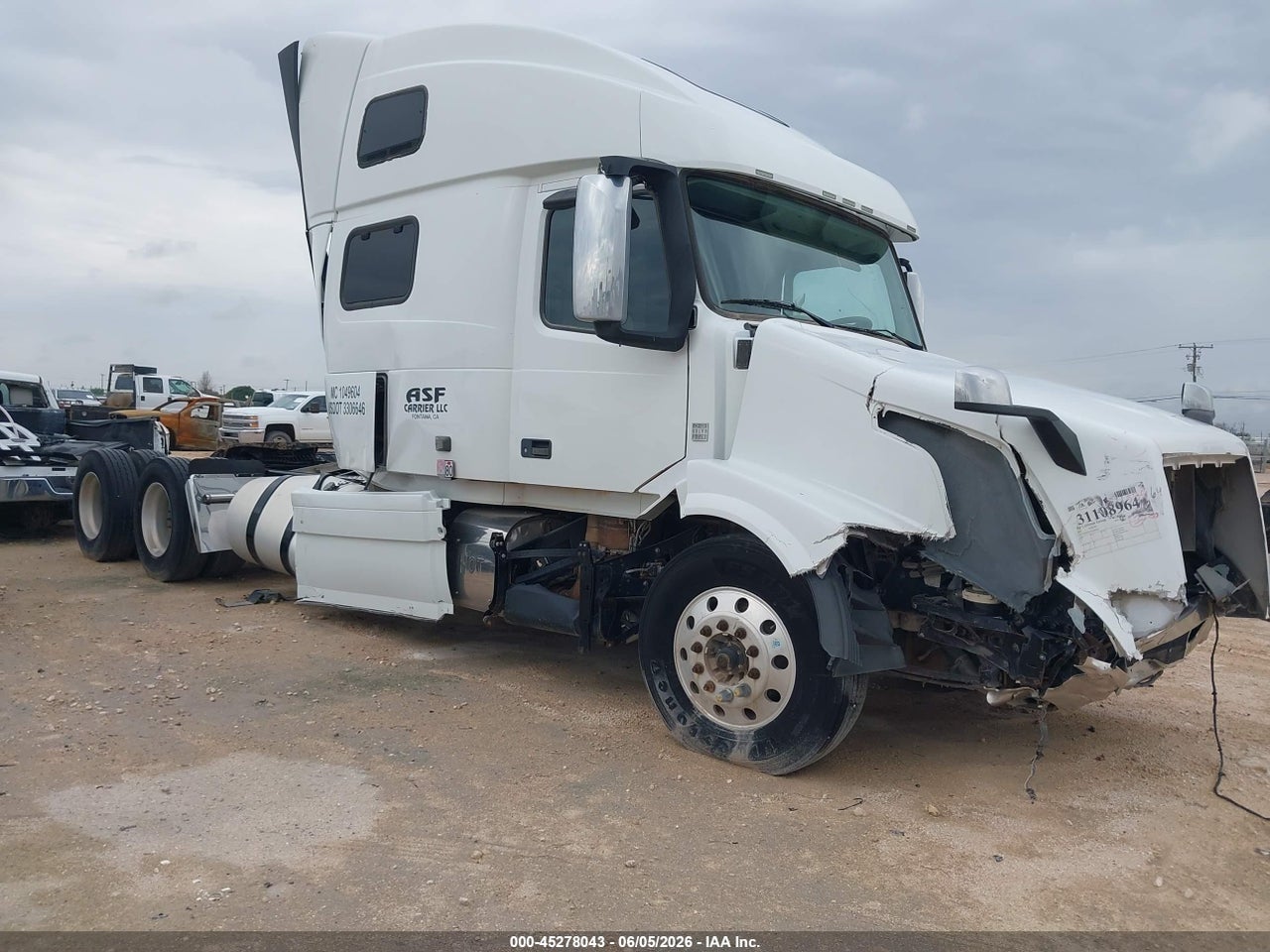 4V4NC9EJ3EN****** · 2014 VOLVO VN VNL