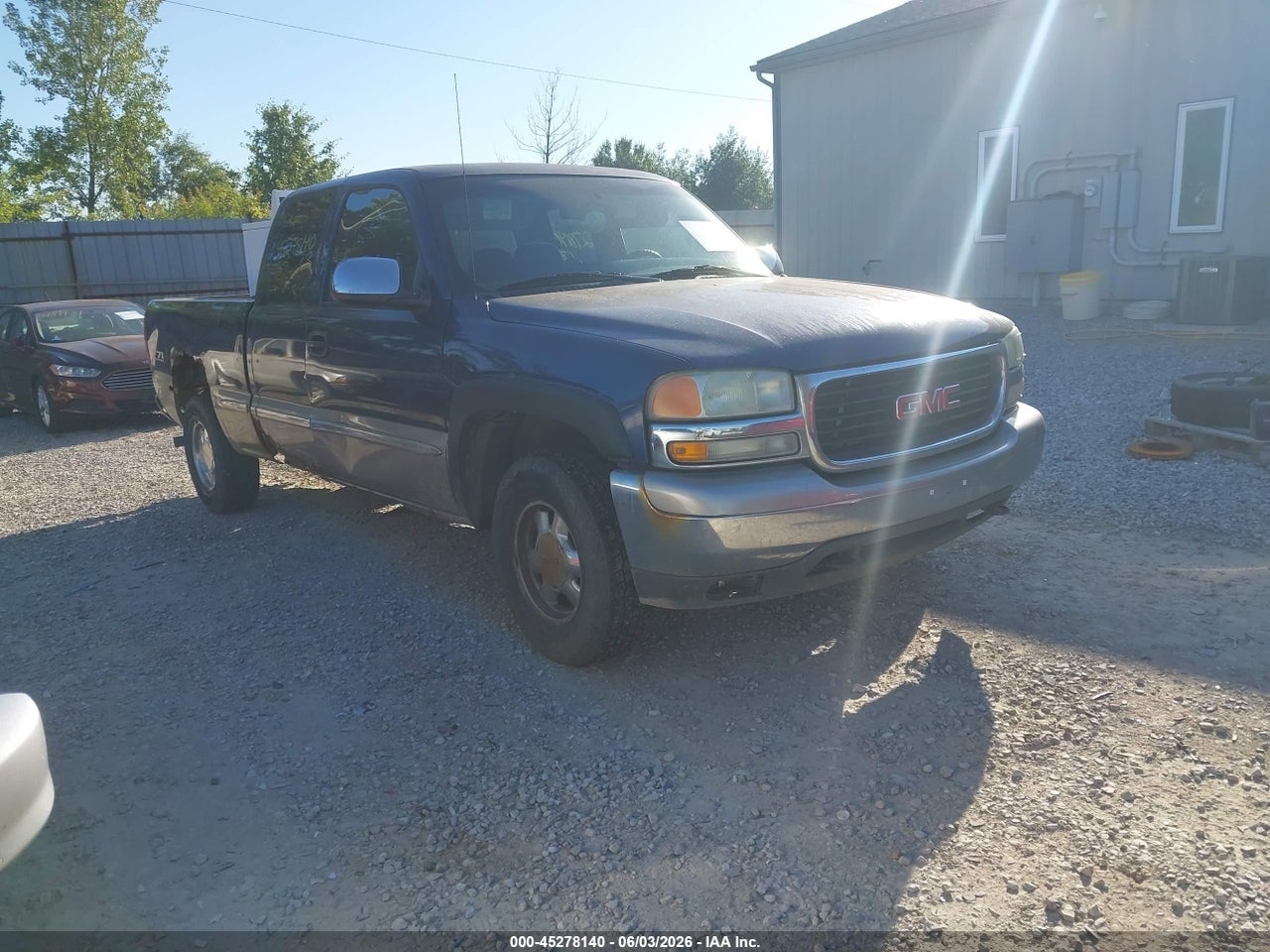 2GTEK19T821****** · 2002 GMC SIERRA 1500 SLE