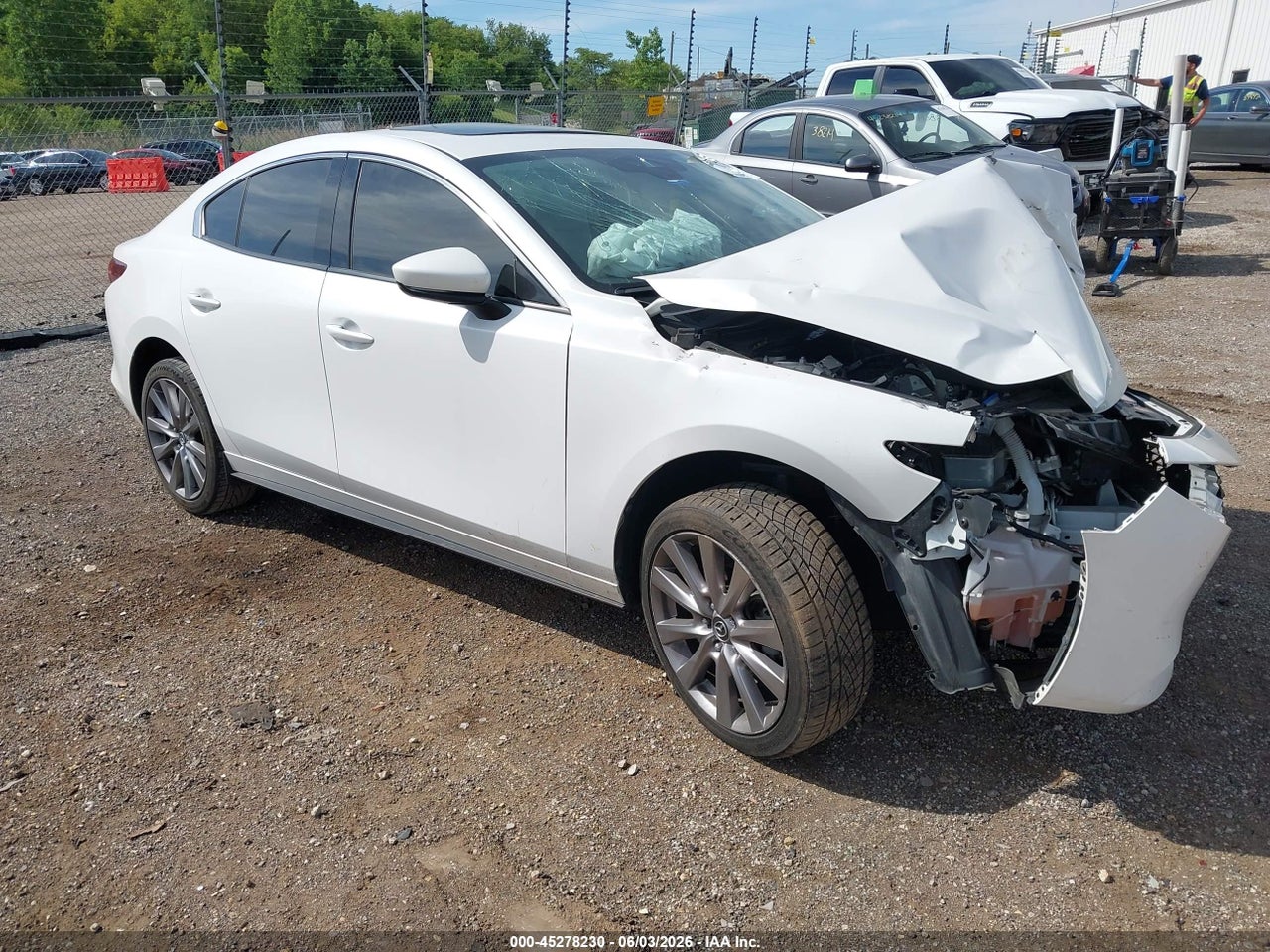 3MZBPAEM8KM****** · 2019 MAZDA MAZDA3 PREMIUM PACKAGE