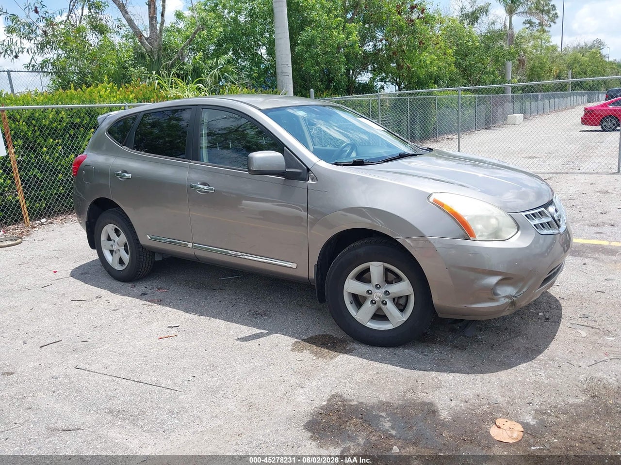 JN8AS5MT9DW****** · 2013 NISSAN ROGUE S