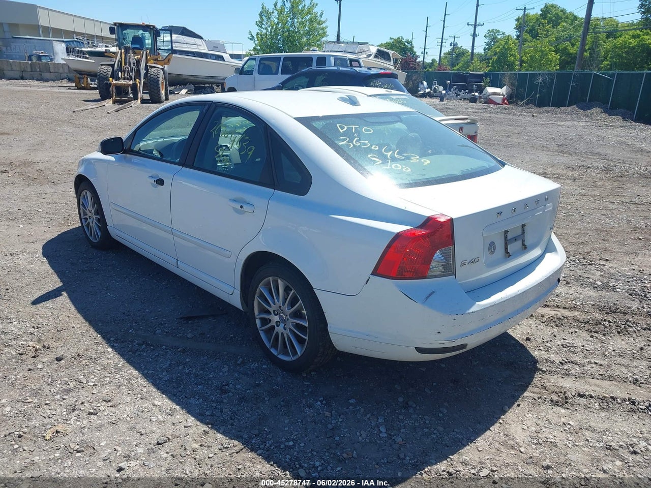 2010 VOLVO S40 2.4I · 3/11