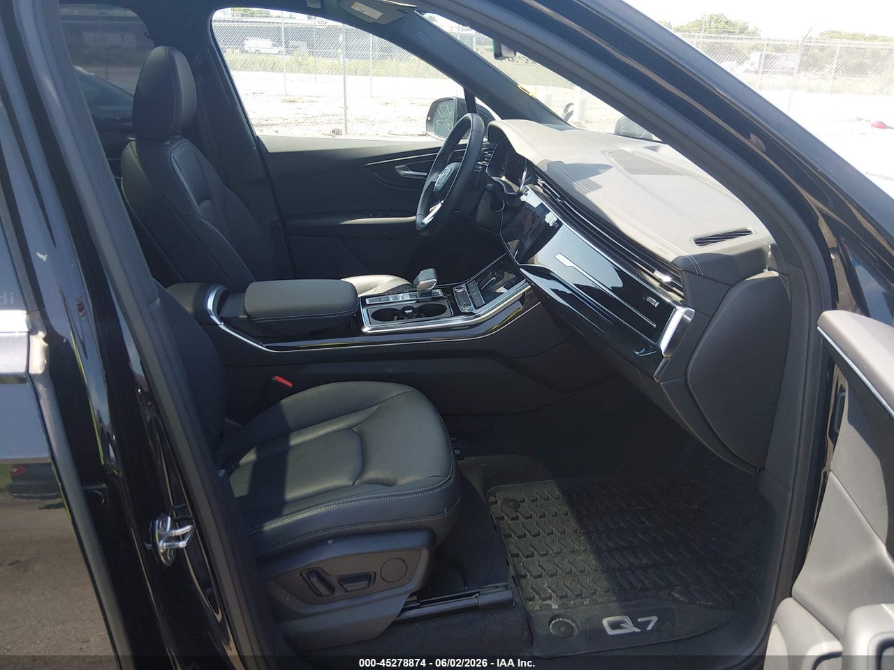 2025 AUDI Q7 PREMIUM 45 TFSI QUATTRO TIPTRONIC · 5/11
