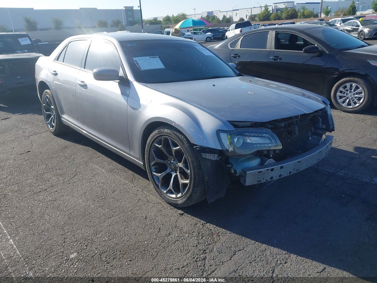 2C3CCABG0JH****** · 2018 CHRYSLER 300 300S