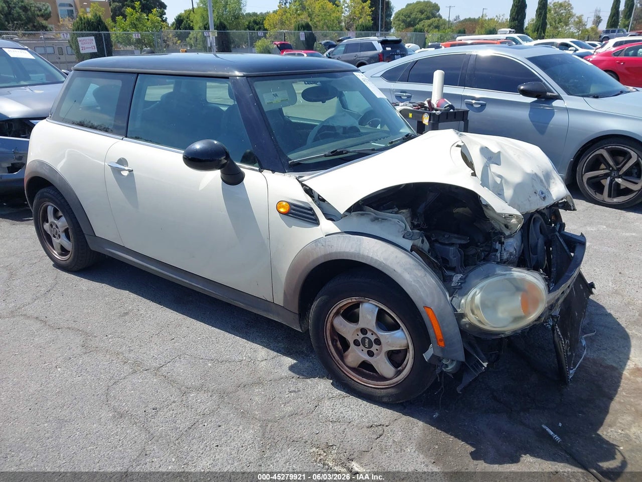 WMWMF3C54AT****** · 2010 MINI COOPER
