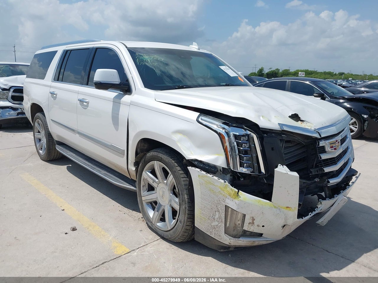 1GYS3HKJ9KR****** · 2019 CADILLAC ESCALADE ESV LUXURY