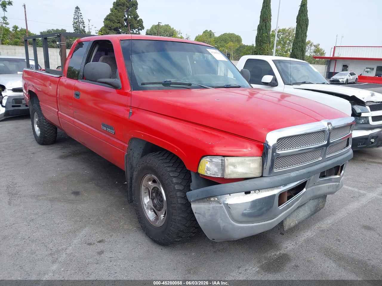 1B7KC23W5YJ****** · 2000 DODGE RAM 2500 ST