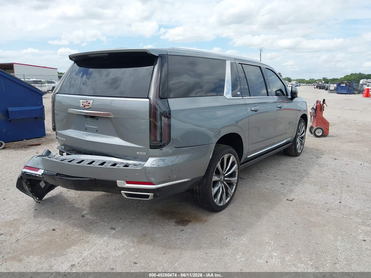 2026 CADILLAC ESCALADE ESV LUXURY · 4/11