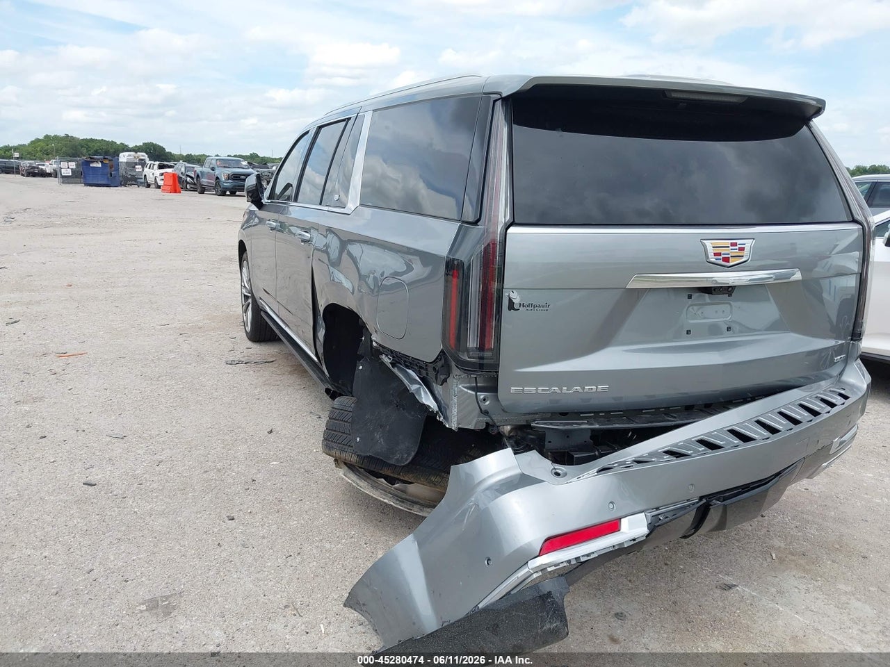 2026 CADILLAC ESCALADE ESV LUXURY · 3/11