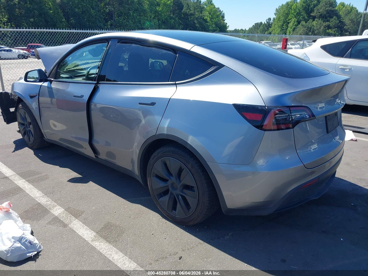 2025 TESLA MODEL Y LONG RANGE DUAL MOTOR ALL-WHEEL DRIVE · 3/10