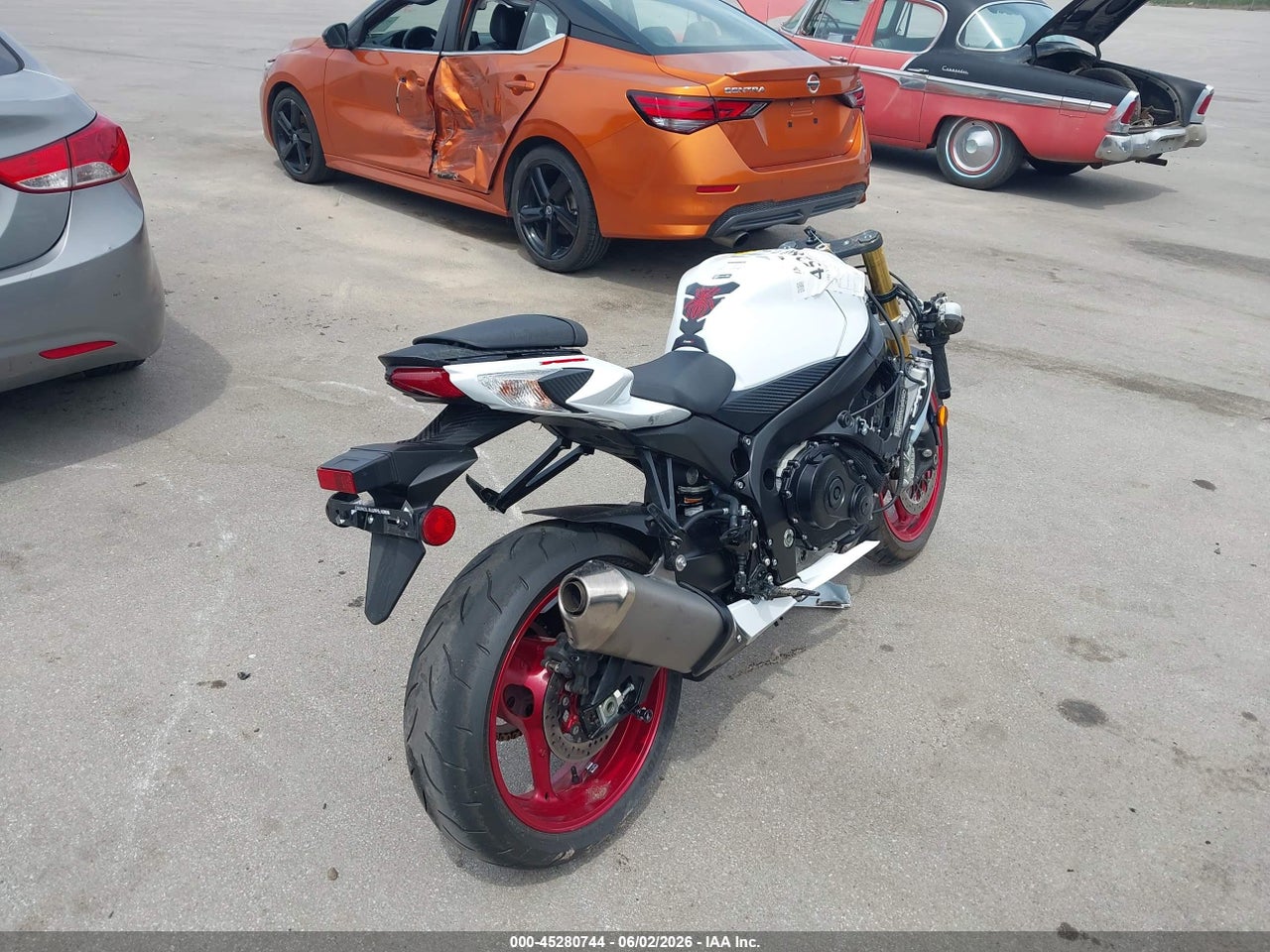2025 SUZUKI GSX-R750 · 4/11