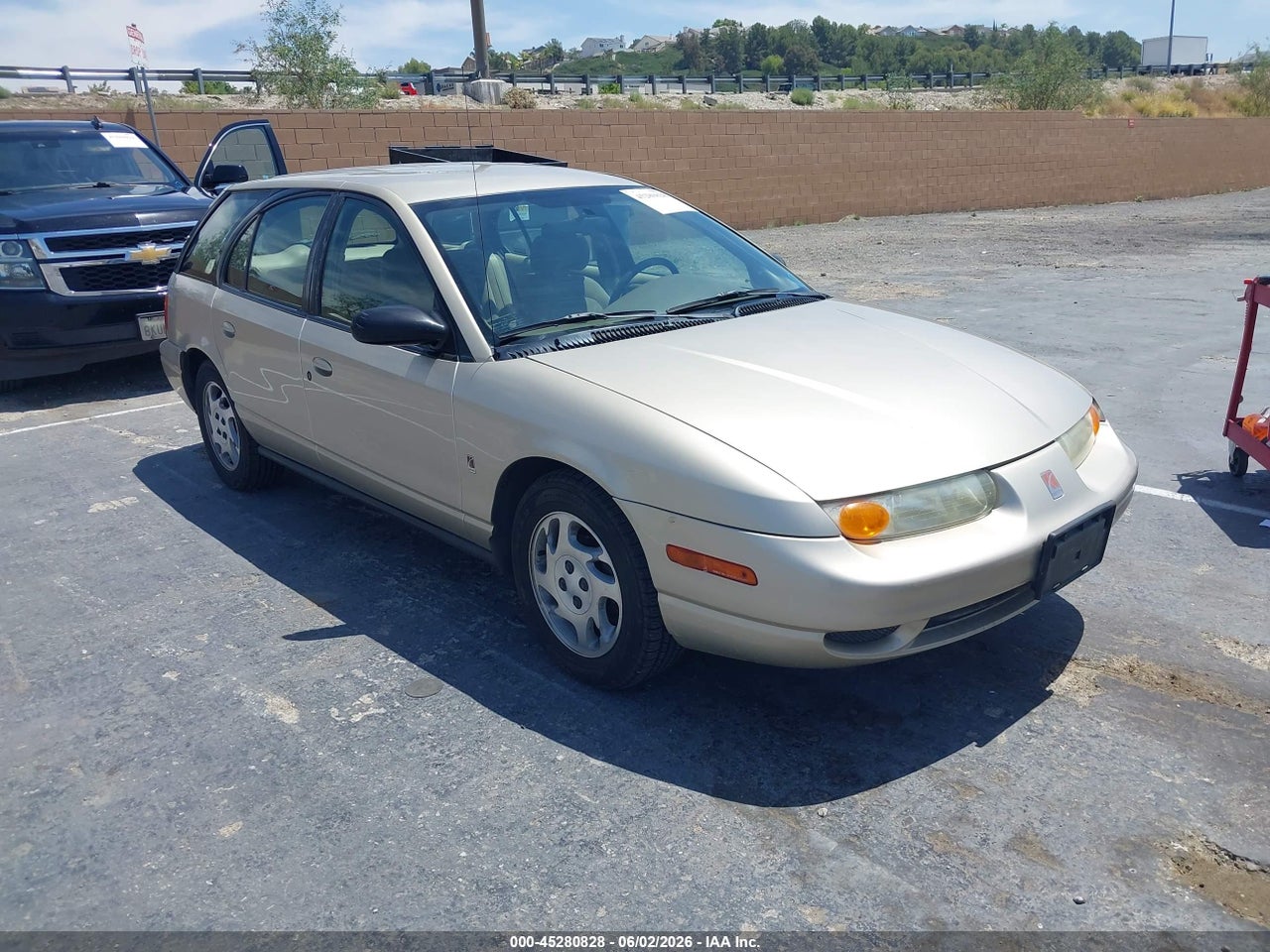 1G8ZN8275YZ****** · 2000 SATURN SW2