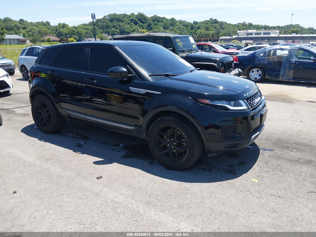 SALVP2RX8JH****** · 2018 LAND ROVER RANGE ROVER EVOQUE SE/SE PREMIUM