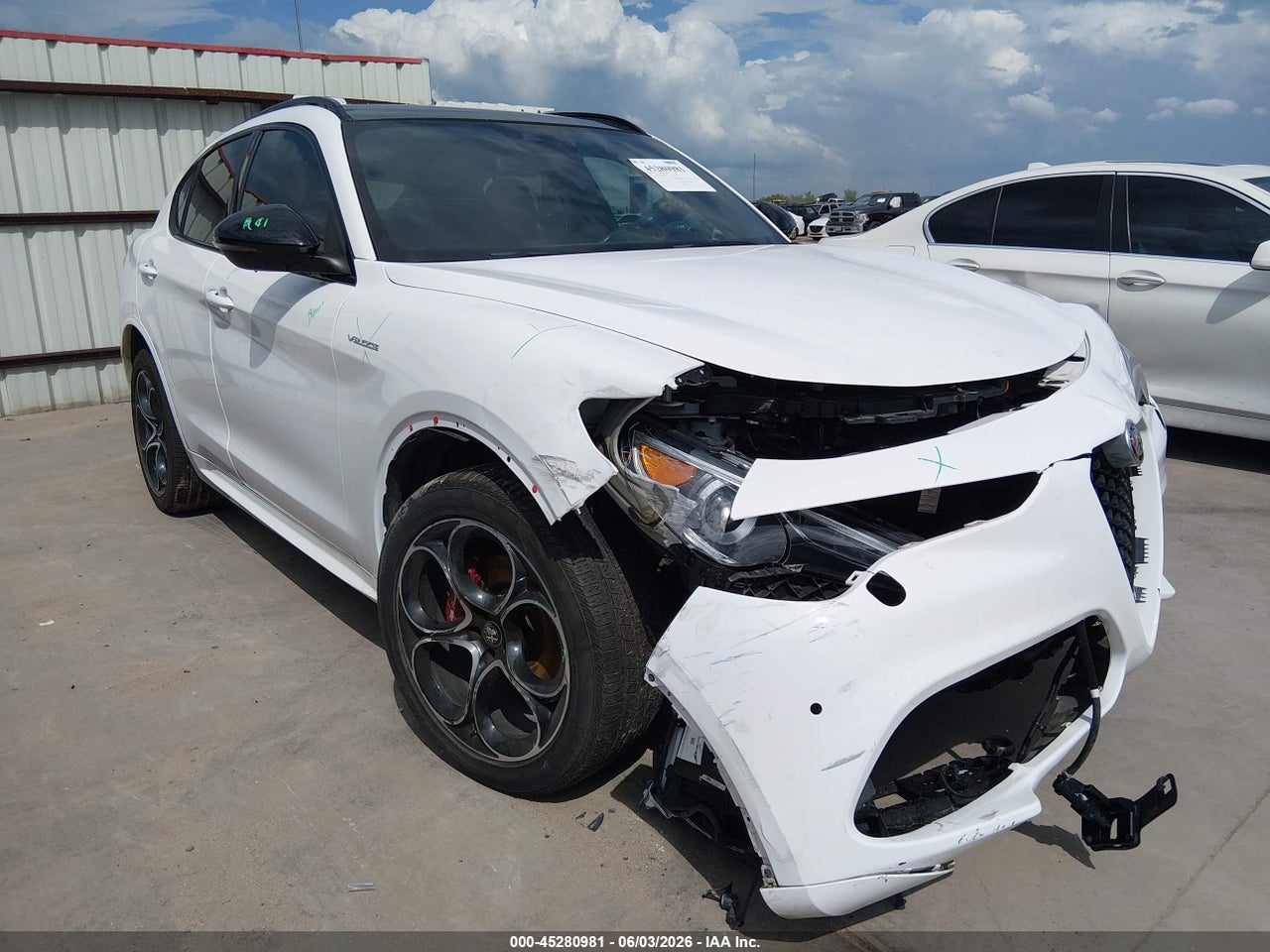 ZASPAKBN7P7****** · 2023 ALFA ROMEO STELVIO VELOCE AWD
