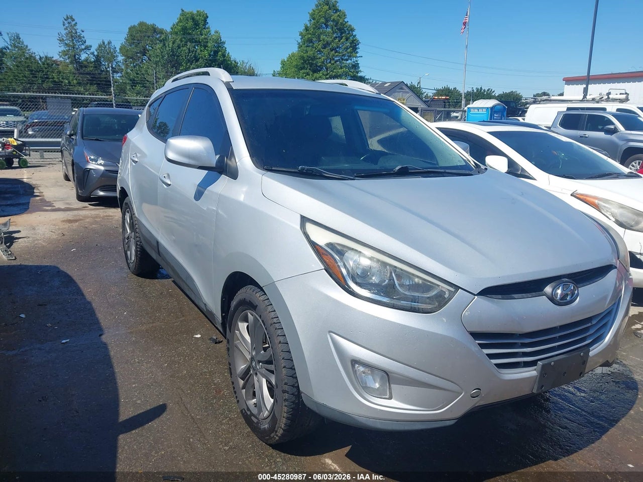 KM8JUCAG7EU****** · 2014 HYUNDAI TUCSON SE