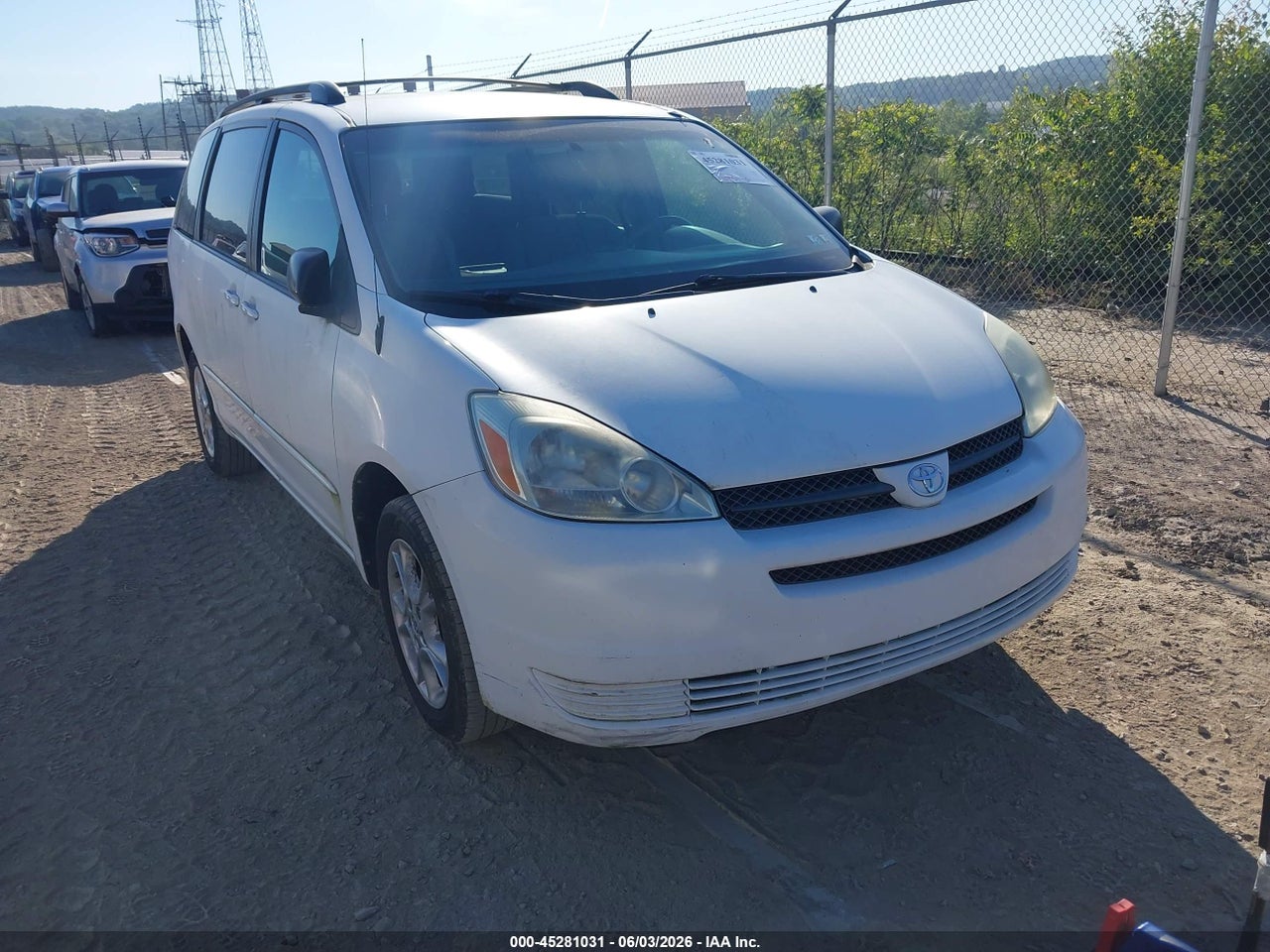 5TDBA23C94S****** · 2004 TOYOTA SIENNA LE