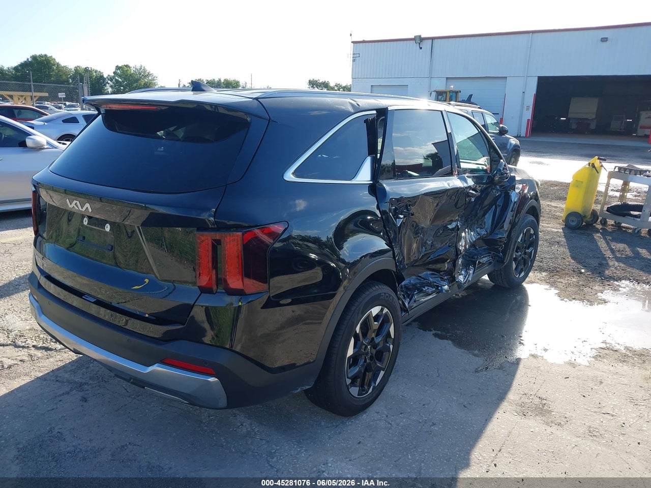 2024 KIA SORENTO S · 4/10
