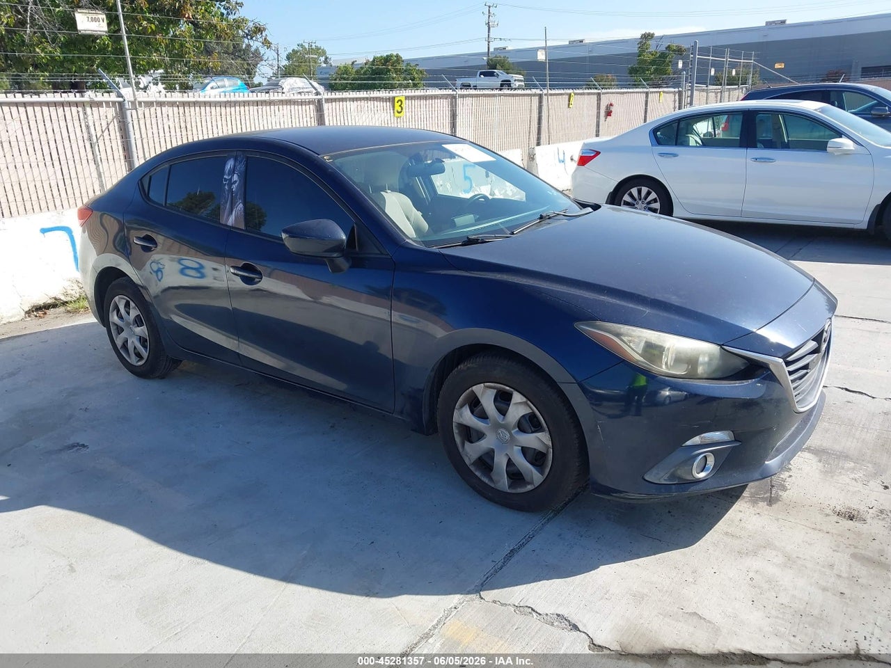 JM1BM1U75E1****** · 2014 MAZDA MAZDA3 I SPORT