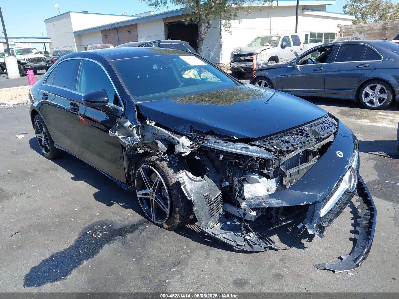 2019 MERCEDES-BENZ A 220   · 6/11