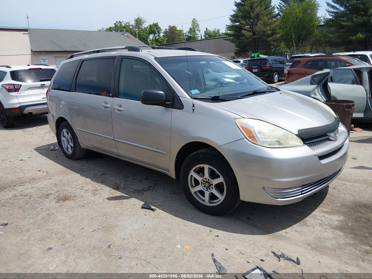 5TDZA23C54S****** · 2004 TOYOTA SIENNA LE