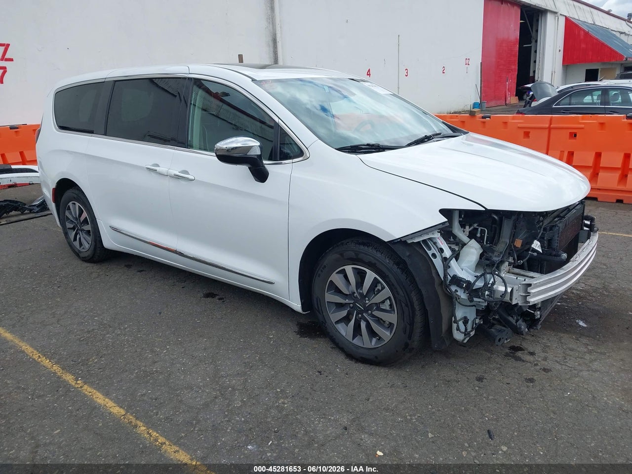 2C4RC1S72PR****** · 2023 CHRYSLER PACIFICA HYBRID LIMITED