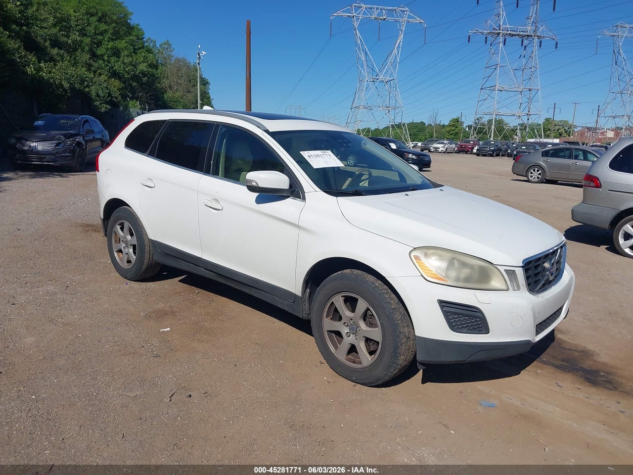 YV4940DZ1B2****** · 2011 VOLVO XC60 3.2
