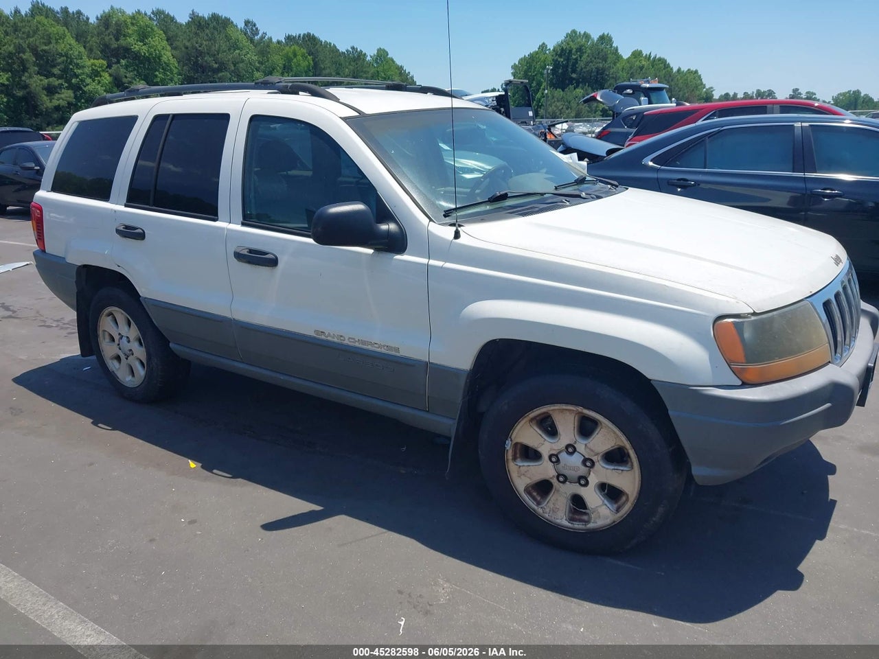 1J4GX48S41C****** · 2001 JEEP GRAND CHEROKEE LAREDO