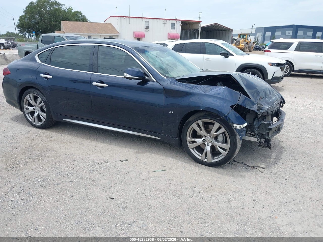 JN1BY1PPXHM****** · 2017 INFINITI Q70L 3.7
