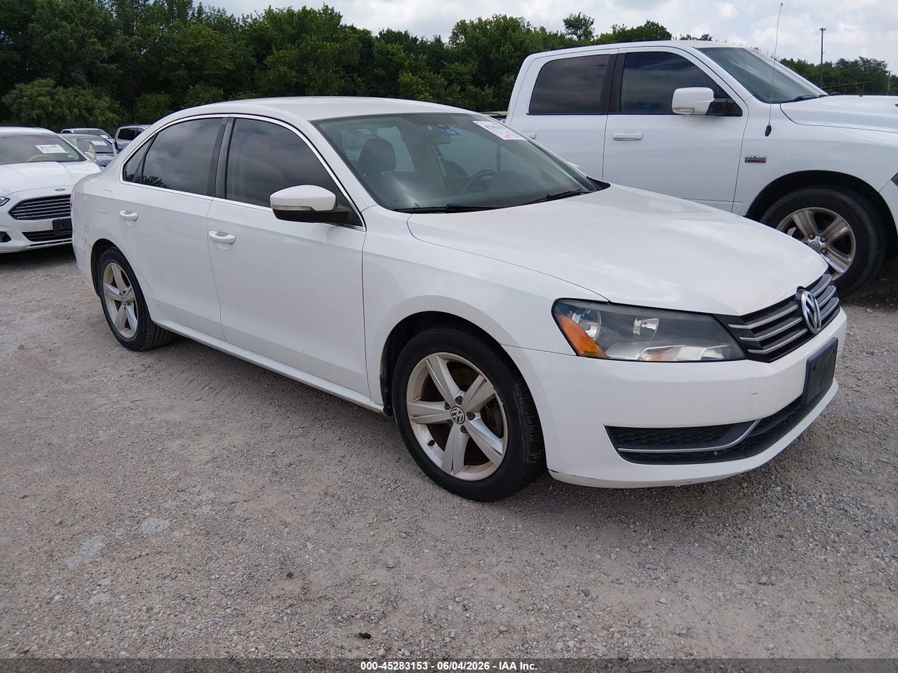 1VWAT7A33EC****** · 2014 VOLKSWAGEN PASSAT 1.8T WOLFSBURG EDITION