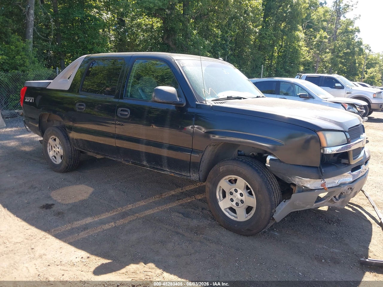 3GNEK12ZX5G****** · 2005 CHEVROLET AVALANCHE 1500 Z71