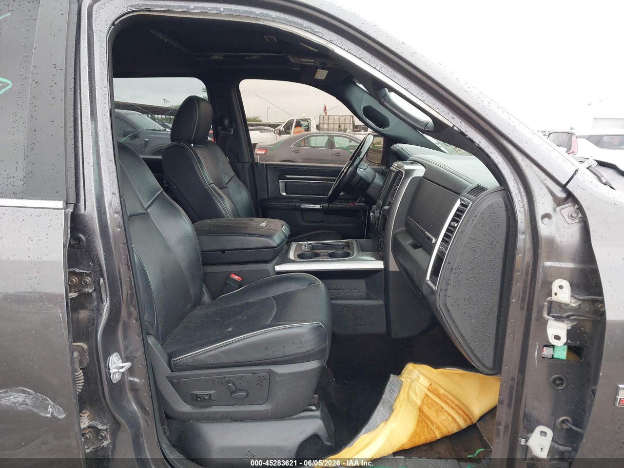 2017 RAM 1500 LIMITED  4X2 5'7 BOX · 5/11