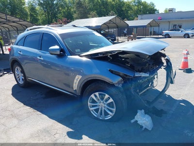 2017 INFINITI QX70