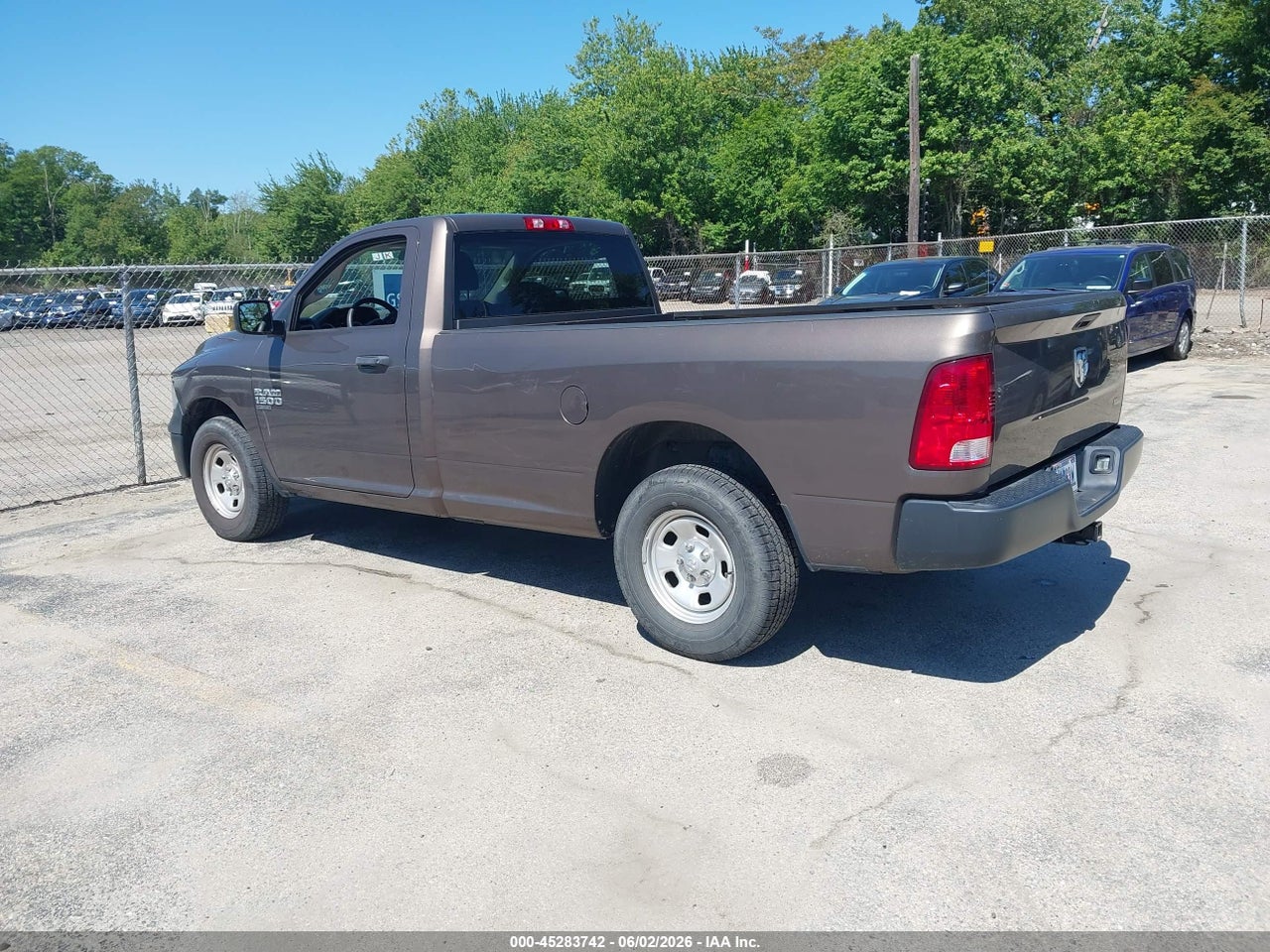 2019 RAM 1500 CLASSIC TRADESMAN  4X2 8' BOX · 3/11