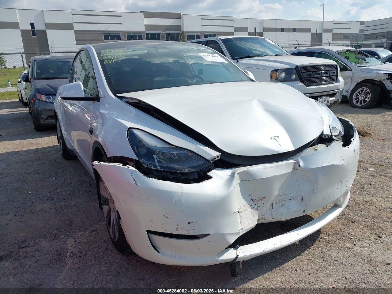 2024 TESLA MODEL Y LONG RANGE SINGLE MOTOR REAR-WHEEL DRIVE/RWD