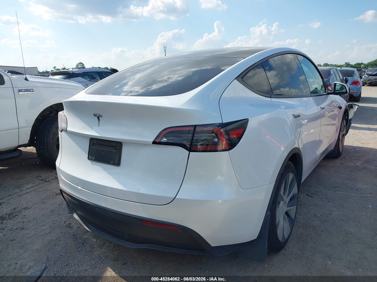 2024 TESLA MODEL Y LONG RANGE SINGLE MOTOR REAR-WHEEL DRIVE/RWD · 4/9