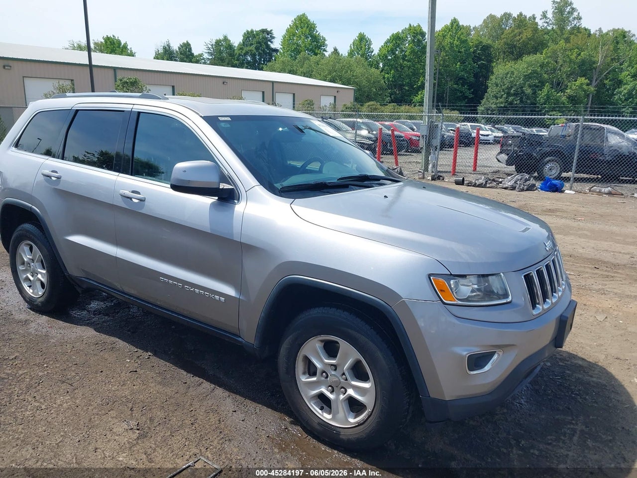 1C4RJFAG6FC****** · 2015 JEEP GRAND CHEROKEE LAREDO