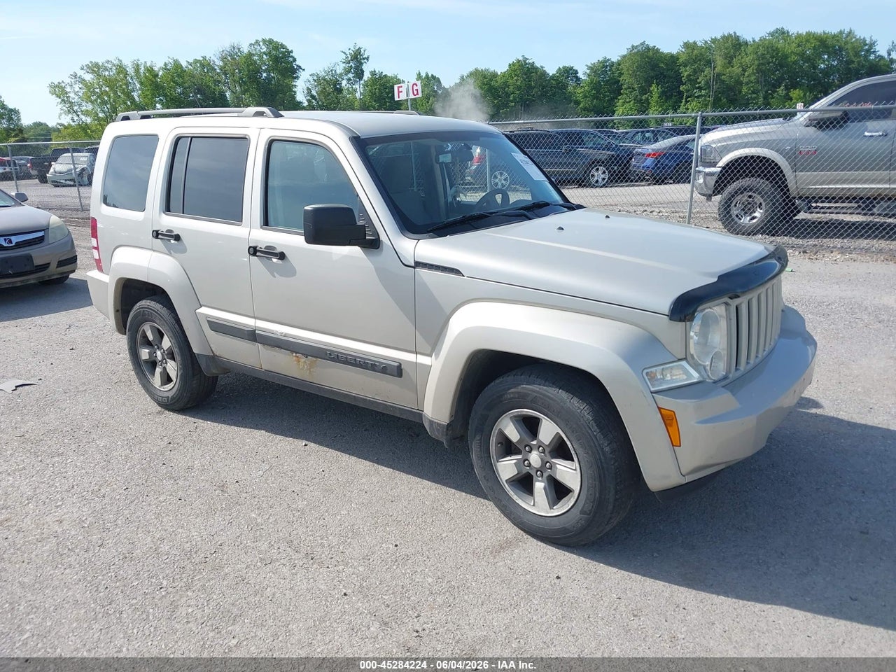 1J8GN28K58W****** · 2008 JEEP LIBERTY SPORT