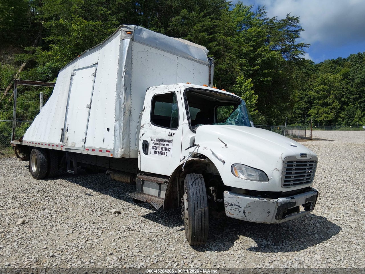 2017 FREIGHTLINER M2 106  