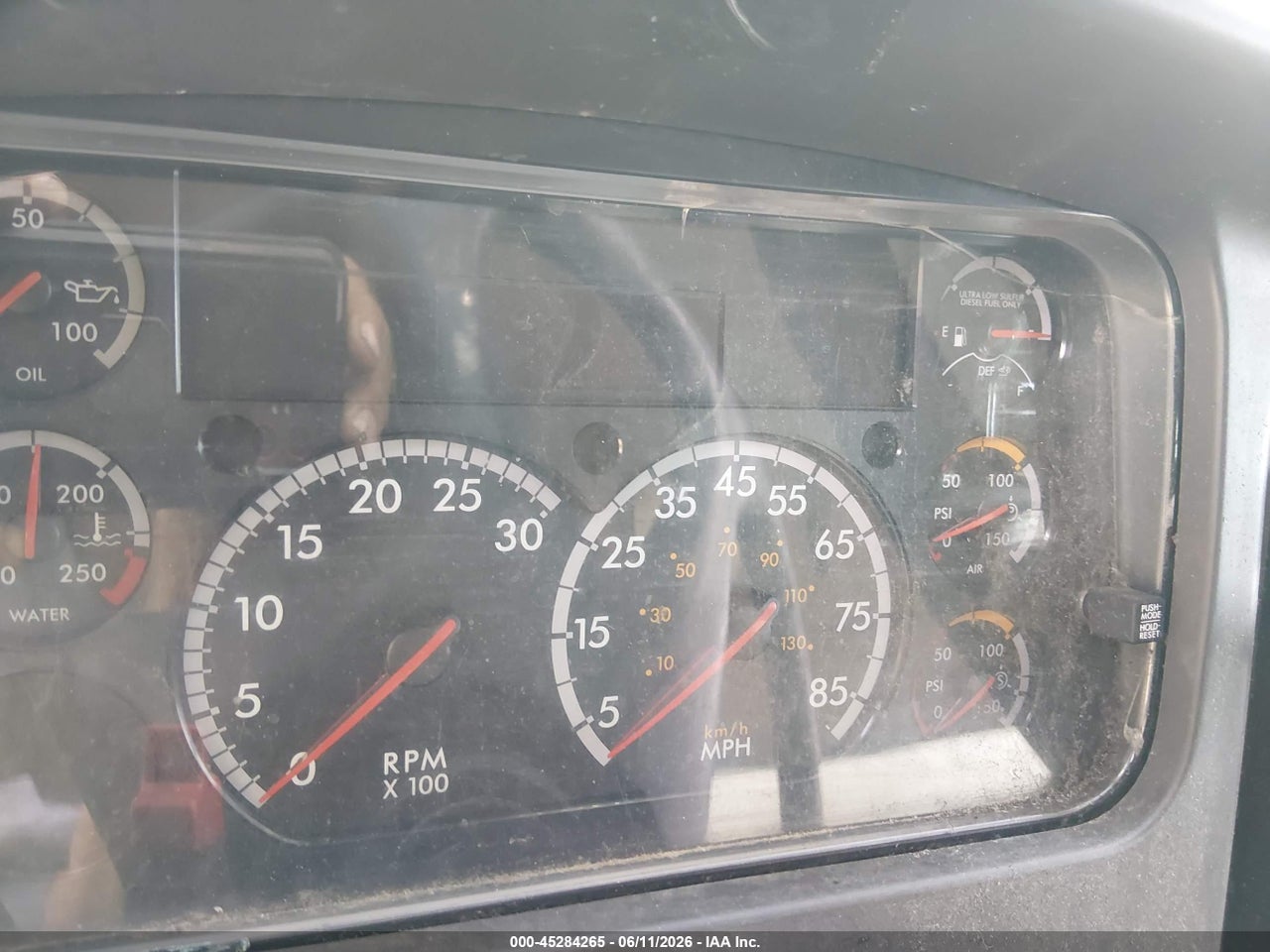 3ALACWDT8HD****** · 2017 FREIGHTLINER M2 106 · 6/11