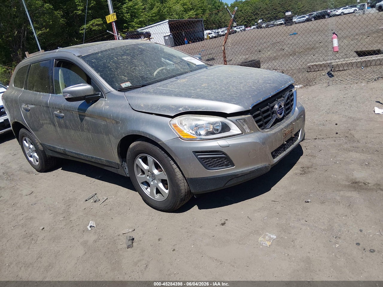 YV4952DZ1B2****** · 2011 VOLVO XC60 3.2/3.2 R-DESIGN