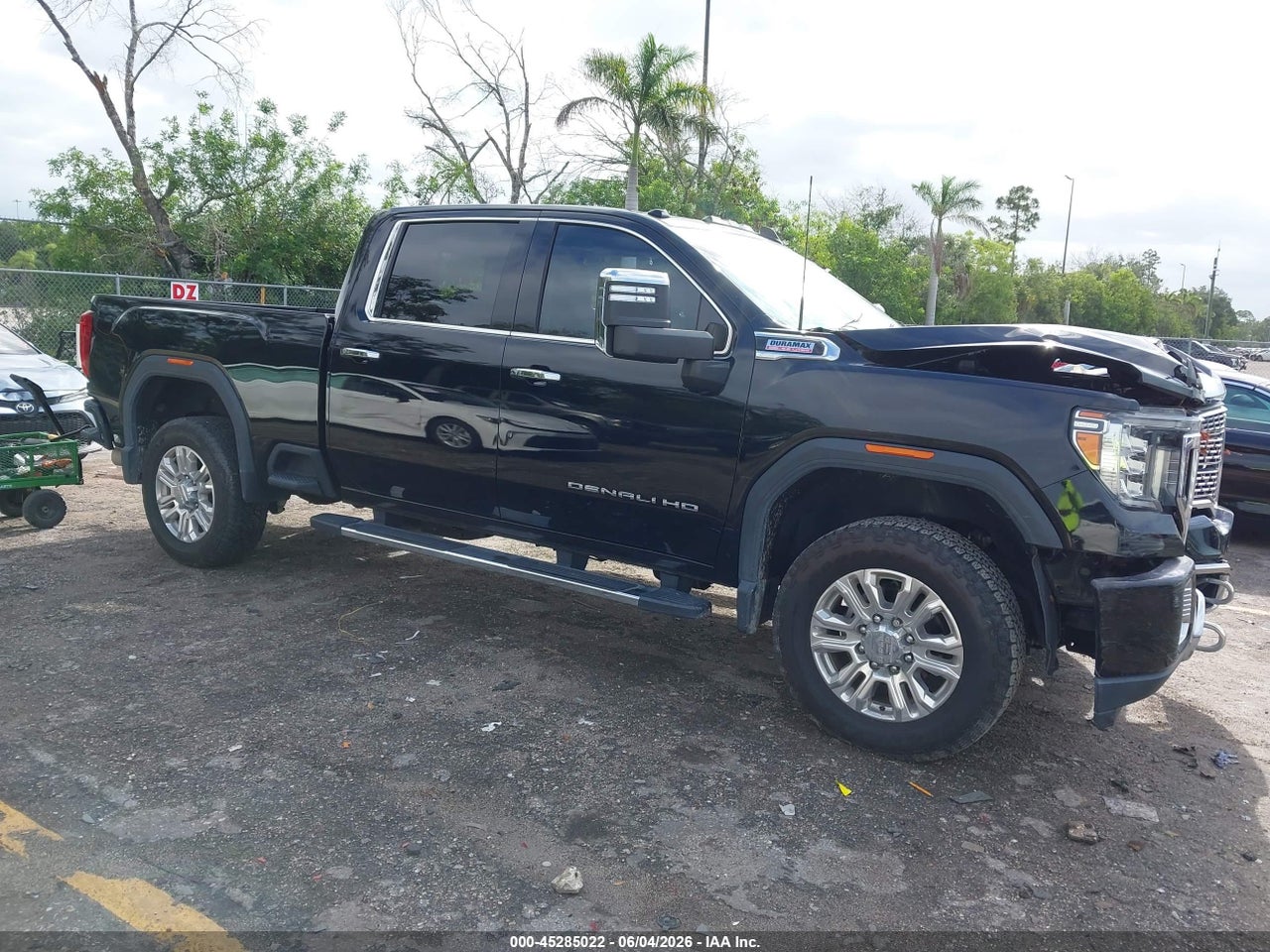 1GT49REY4LF****** · 2020 GMC SIERRA 2500HD 4WD  STANDARD BED DENALI
