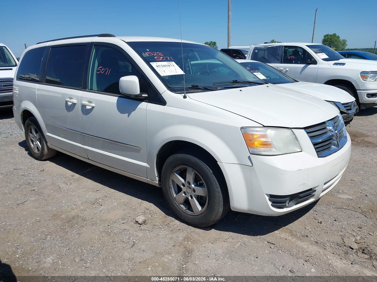2D4RN5D15AR****** · 2010 DODGE GRAND CARAVAN SXT