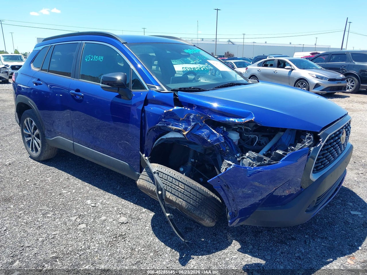7MUEAAAG1SV****** · 2025 TOYOTA COROLLA CROSS XLE