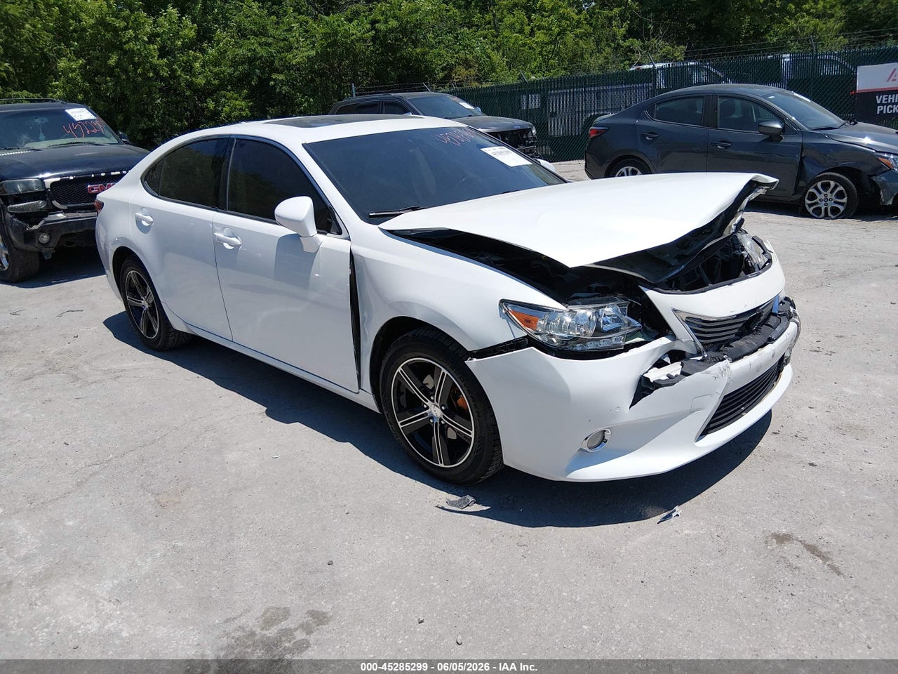 JTHBK1GG6E2****** · 2014 LEXUS ES 350