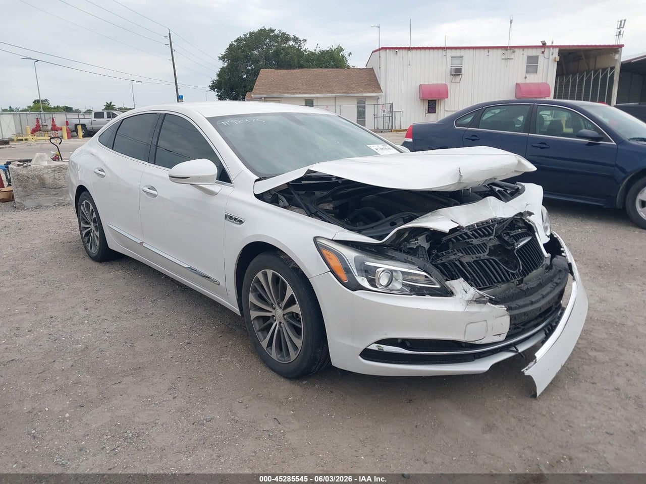 1G4ZP5SS1HU****** · 2017 BUICK LACROSSE ESSENCE