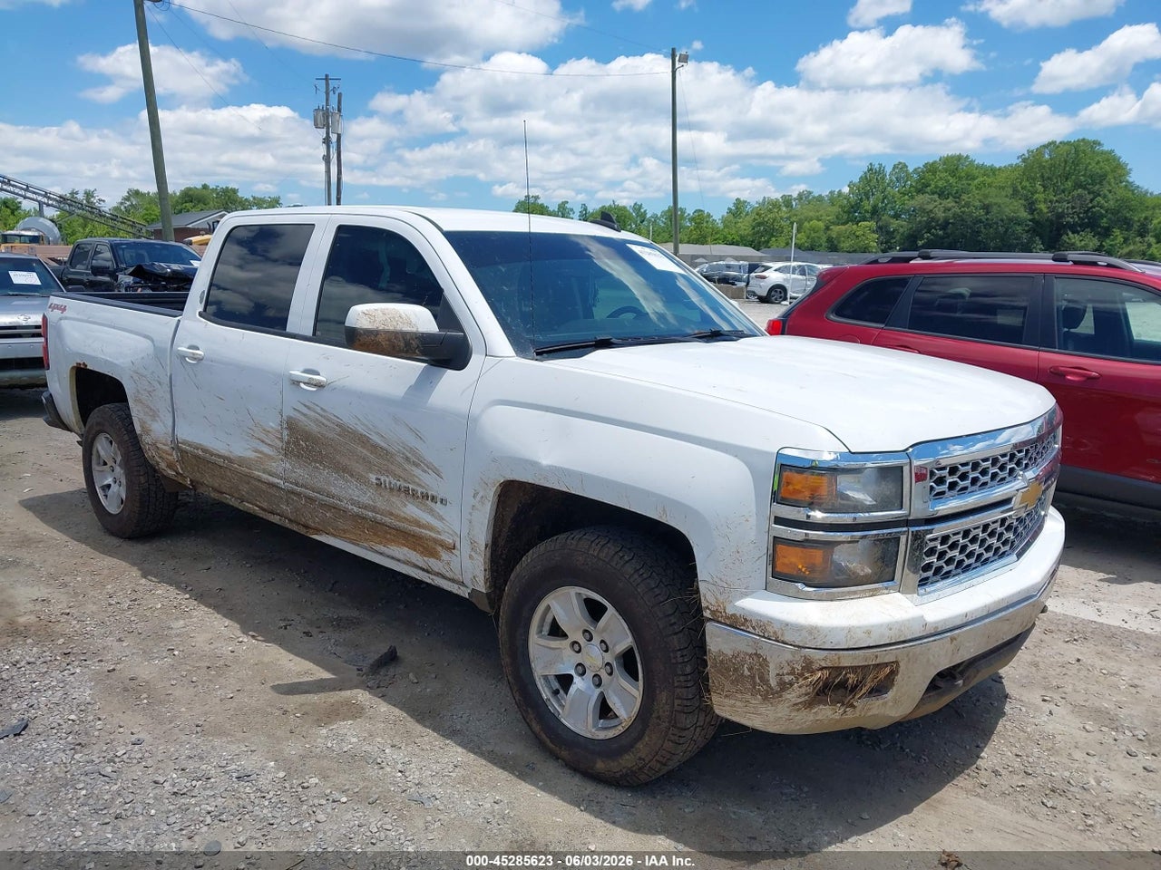 3GCUKREC7FG****** · 2015 CHEVROLET SILVERADO 1500 1LT