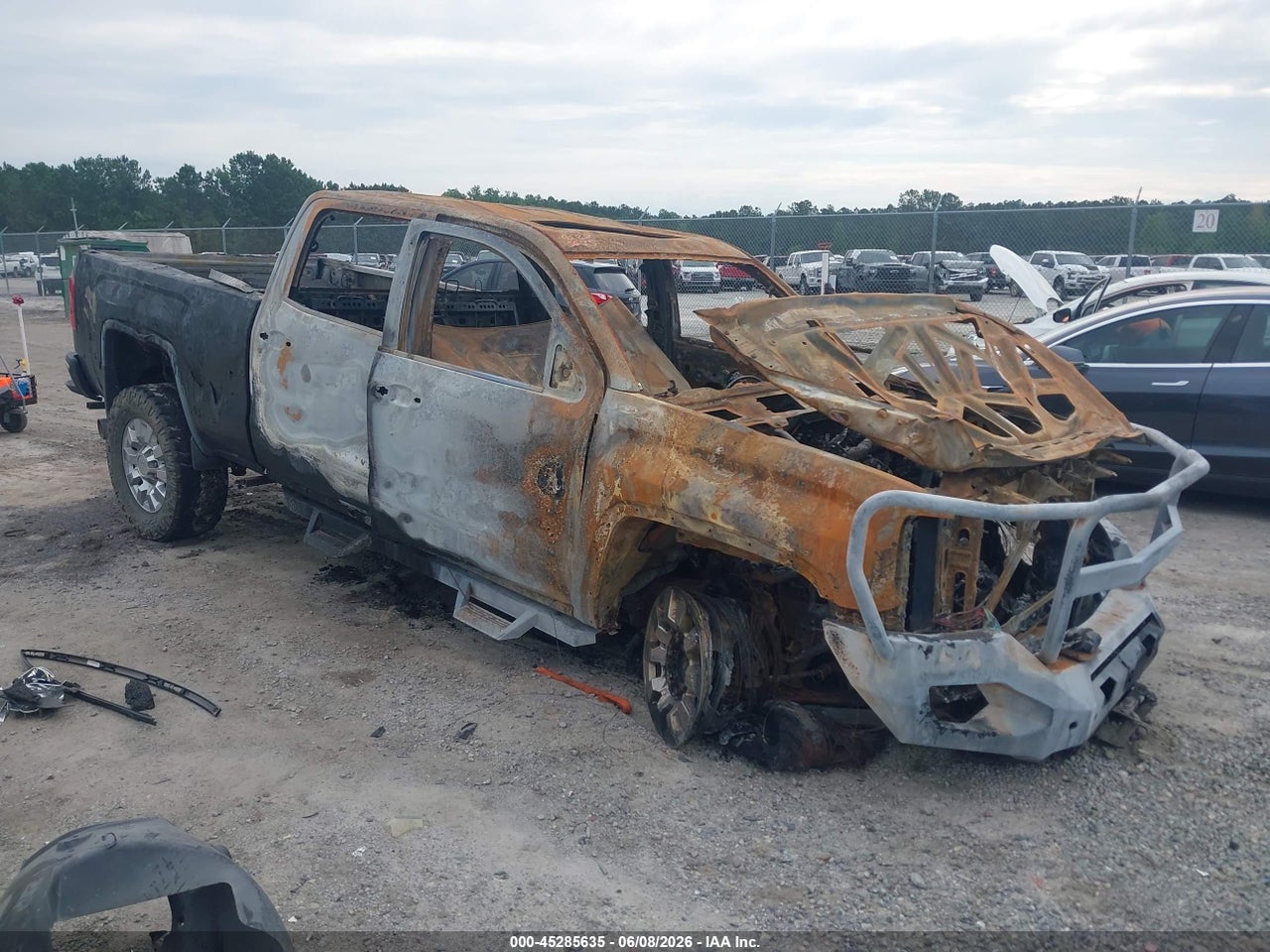 1GT12ZE89FF****** · 2015 GMC SIERRA 2500HD SLT