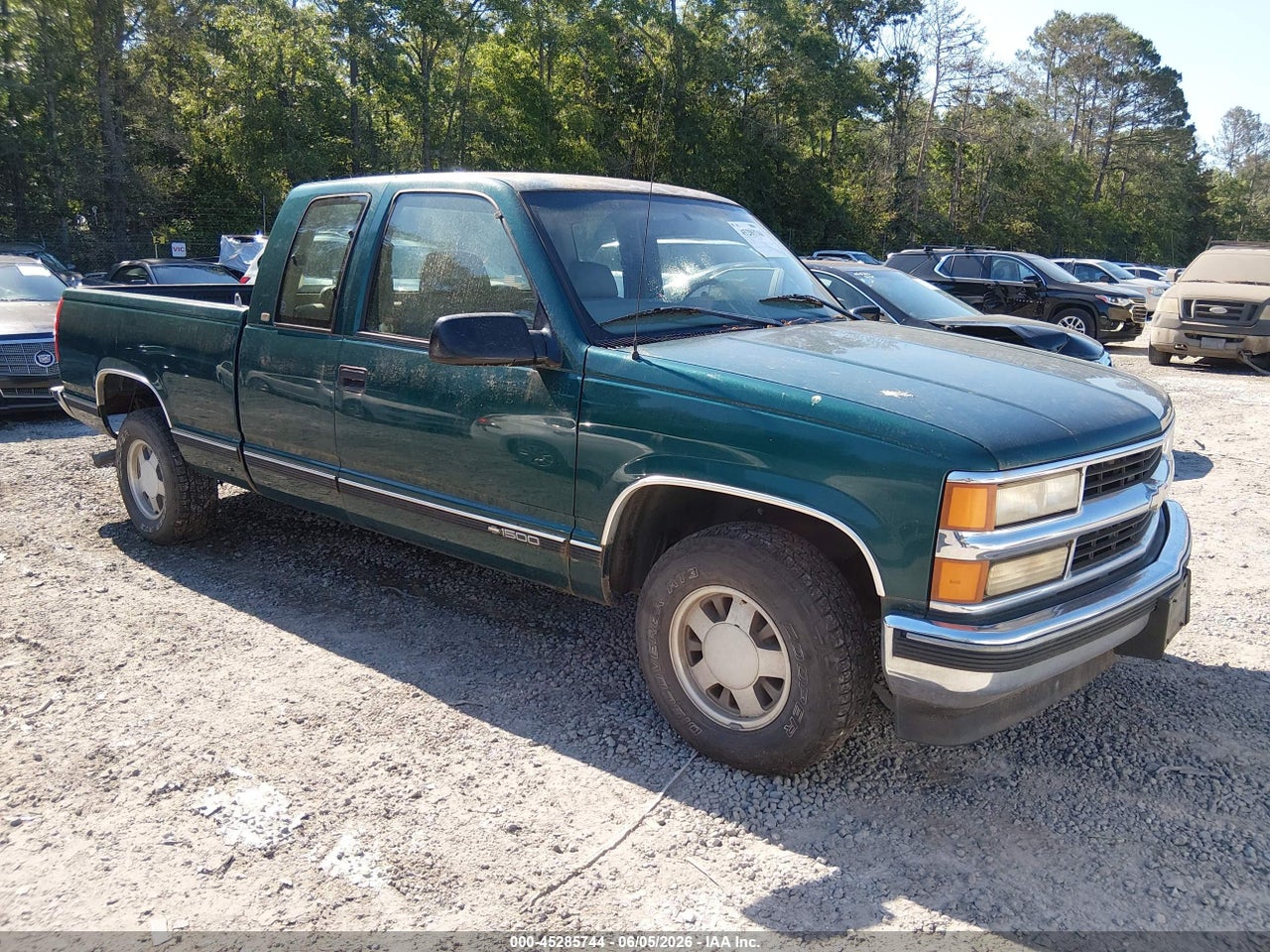 1GCEC19M4WE****** · 1998 CHEVROLET C1500 FLEETSIDE
